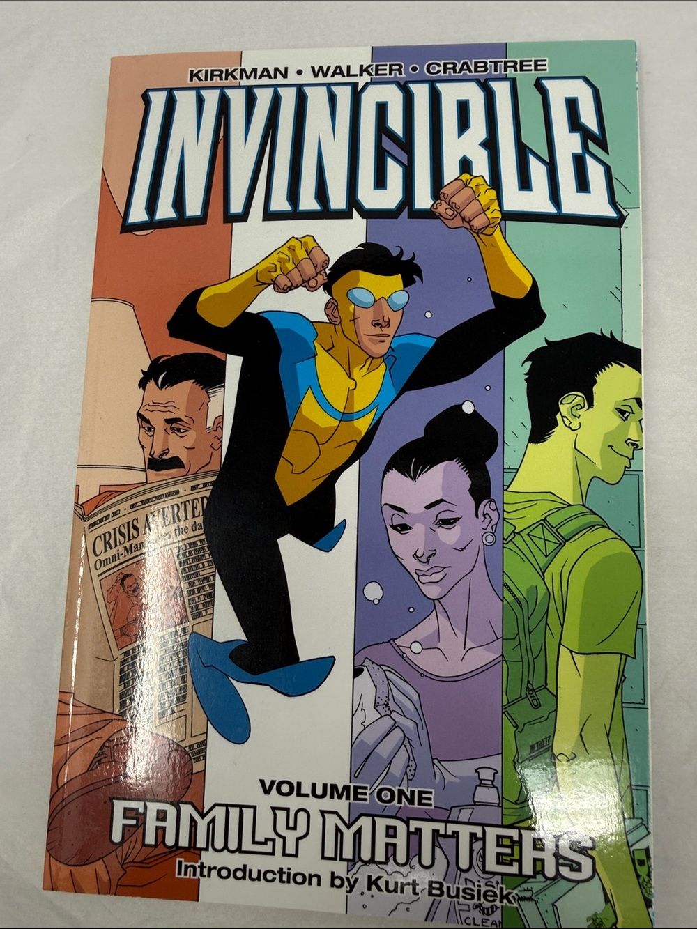 Invincible Volume 1 Family Matters TPB Robert Kirkman Image Comics Graphic Novel